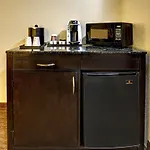 Hilton Garden Airport 3*