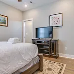 The Maxwell At Five Points