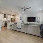 Classy, Cozy, Close To Downtown