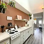 Apartment Geodis Park In Weho *