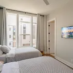 Mega Home - 24 Beds And Karaoke