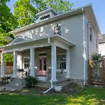 Prime Walkable Location Spacious Home W Hot Tub