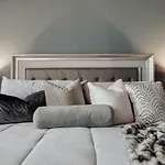 Lux Living In This 6Th Floor Condo Located In East Nashville Minutes To Downtown