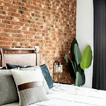 Stunning River View Walk To Downtown Rooftop Patio Apartment