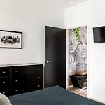 Stunning River View Walk To Downtown Rooftop Patio * Nashville
