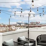 Apartment Stunning River View Walk To Downtown Rooftop Patio Nashville