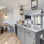 Nashville's Broadway: Your Spacious Holiday home Nashville
