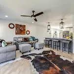 Nashville's Broadway: Your Spacious Holiday home Nashville