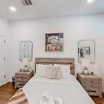 The Gulch Key Apartment *