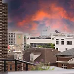 3 Premium Midtown Homes - Sleeps 36 - Mins To Broadway