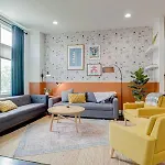 Holiday home 5 Mins To Belmont And Vandy, Rooftop Deck, Garage, 4 Bedroom With Rooftop And Grill, 10 Mins To Broadway, Perfect For Groups, 24 Hour Hospitality, Also Available For Long Term *