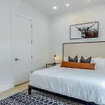 Holiday home 5 Mins To Belmont And Vandy, Rooftop Deck, Garage, 4 Bedroom With Rooftop And Grill, 10 Mins To Broadway, Perfect For Groups, 24 Hour Hospitality, Also Available For Long Term *
