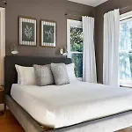 Chic 4br With Fenced Yard Walk To Dining Parking 5 Mins To Nissan Stadium Less Than 2 Miles To Broadway Workspace Parking 24 Hr Hospitality Great For Families