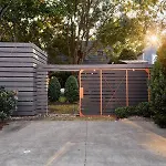Chic 4br With Fenced Yard Walk To Dining Parking 5 Mins To Nissan Stadium Less Than 2 Miles To Broadway Workspace Parking 24 Hr Hospitality Great For Families Nashville