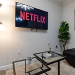 Trendy 2Br Unit With King Beds And Optional Parking Near Broadway, Downtown Nashville & Hospitals