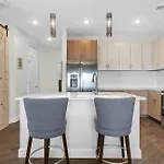 Apartment The Iconic *