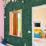 Dolly's Art Deco - Luxe Near Broadway Holiday home Nashville