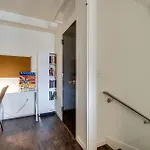 Artsy Chic 1br 30day Min With Wifi Ac Parking Tv Furnished Rooftop
