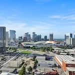 The Stage In Downtown Nashville W Pool/Gym | Walk To Broadway