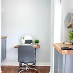 Walk To Broadway Charming Modern Historic Townhome Nashville