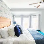 Holiday home Walk To Broadway Charming Modern Historic Townhome Nashville