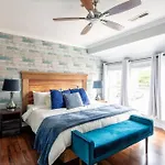 Walk To Broadway Charming Modern Historic Townhome * Nashville
