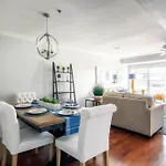 Walk To Broadway Charming Modern Historic Townhome Nashville