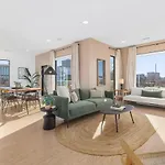 Penthouse On River With Garage And Patio, Walk Downtown * Nashville