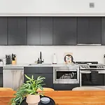 Penthouse On River With Garage And Patio, Walk Downtown * Nashville