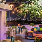 Rooftop Hot Tub & Game - 3 Miles To Downtown Holiday home Nashville