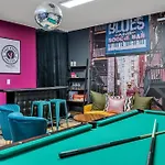 Holiday home Rooftop Hot Tub & Game - 3 Miles To Downtown *