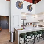 - 635 7th Ave S Unit 608 *