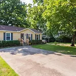 3 Bedroom Only 3 Miles From Downtown Nashville