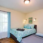 3 Bedroom Only 3 Miles From Downtown Holiday home Nashville