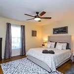 3 Bedroom Only 3 Miles From Downtown * Nashville