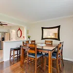 Fire Pit-great Neighborhood-15 Min To Broadway *