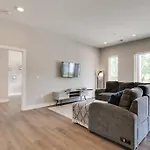 Spacious 2bd-close To Everything Apartment *