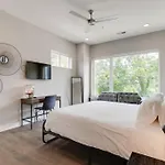 Spacious 2bd-close To Everything