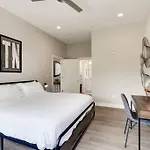 Apartment Spacious 2bd-close To Everything Nashville