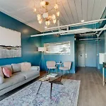 Apartment Spacious 2bd-close To Everything