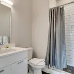 Apartment Spacious 2bd-close To Everything *