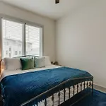 Chic Condo, 2mi To Downtown, Sleeps 8, By Geodis *