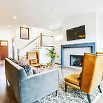 Holiday home Rooftop, Walk To Restaurants, Printers Alley, Downtown *