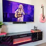 Downtown Midtown Vanderbilt, Honky Tonk Party Pad 2, Parking Gym Pool