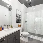 Downtown Midtown Vanderbilt, Honky Tonk Party Pad 2, Parking Gym Pool Apartment *