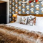 Apartment Downtown Midtown Vanderbilt, Honky Tonk Party Pad 2, Parking Gym Pool *