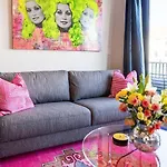 Downtown Midtown Vanderbilt, Honky Tonk Party Pad 2, Parking Gym Pool Apartment Nashville