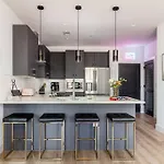 Apartment Downtown Midtown Vanderbilt, Honky Tonk Party Pad 2, Parking Gym Pool Nashville