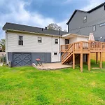Modern Nashville Vacation Home ~ 3 Mi To Downtown!