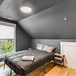 Holiday home 12 South Neighborhood: Home W/ Modern Flair!